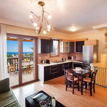 Anna Nikitas By Vilă *